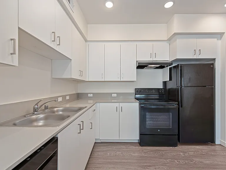 First Point Apartments — Photo 26