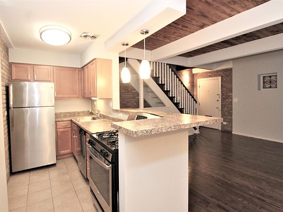 3rd image of 2714 N Mildred Ave APT 5