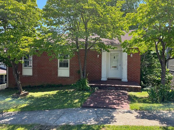 364 Walnut Ave
