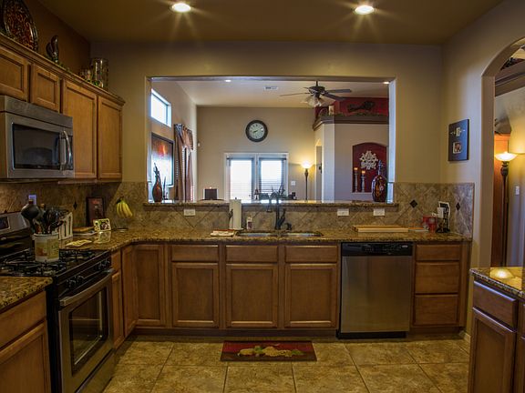 Kitchen, Stainless Appliance