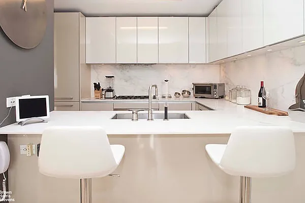 Rented by Brown Harris Stevens | media 24