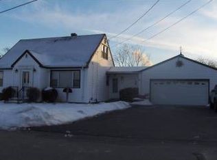 1241 G A R Hwy, Swansea, MA 02777