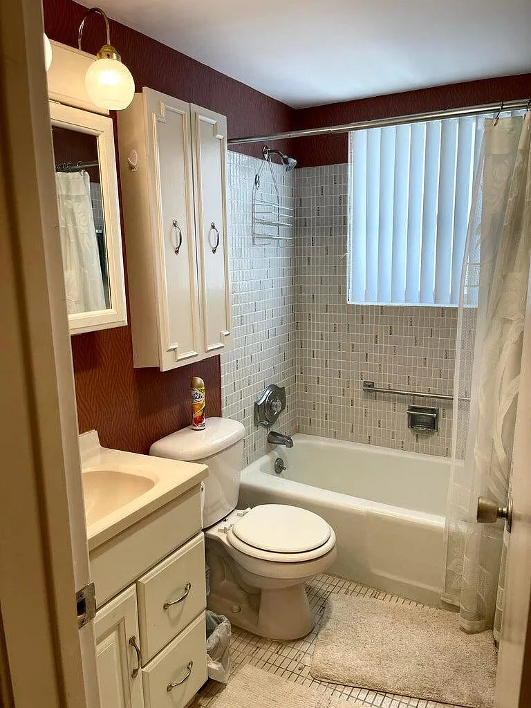 2 bed, 2.0 bath, 819 sqft, $1,375 — Photo 4