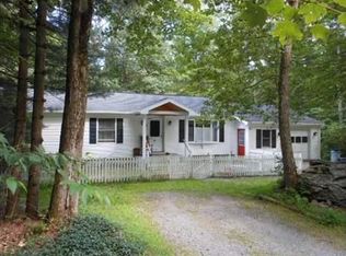 105 Iroquis Trl, Dingmans Ferry, PA 18328