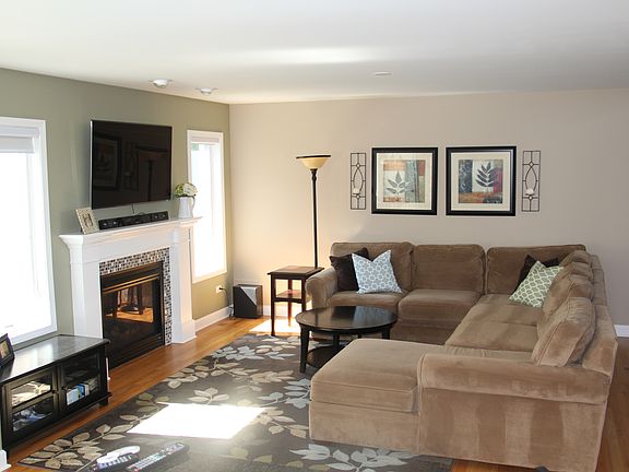 2nd image of 14332 S Blue Spruce Ct