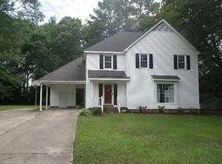 2905 Colonial Cir, Kinston, NC 28504