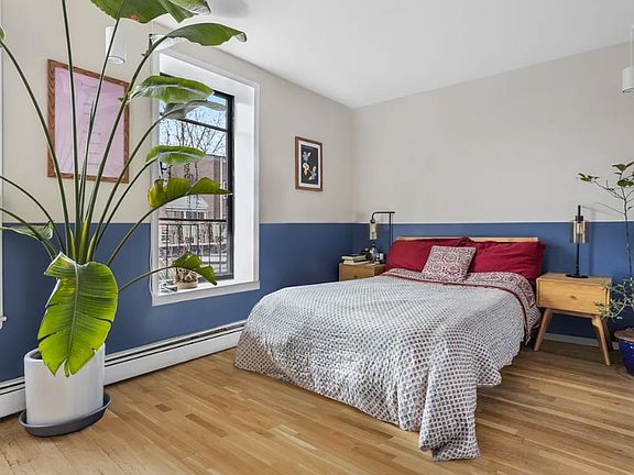4th image of 586 Pacific St APT 2A