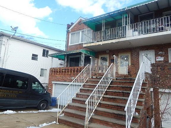 2nd image of 1541 E 91st St