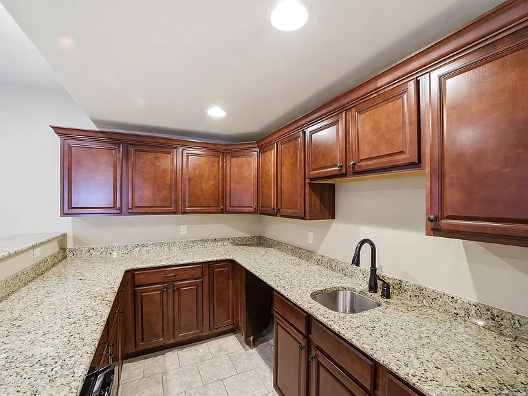 13802 Windrush Dr — Photo 31