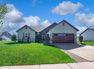 220 Hartford Glen Ct, Wentzville, MO 63385