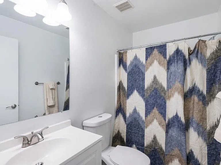 Tamarron Apartment Homes — Photo 13