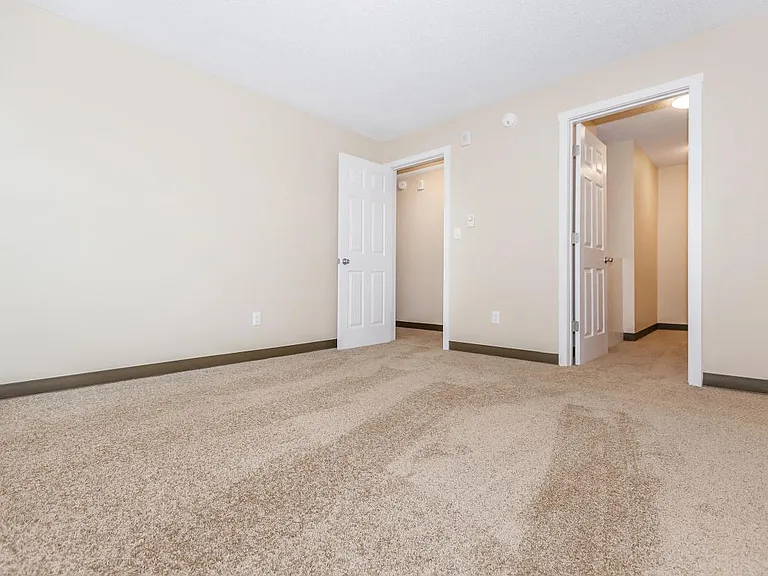 Corinthian Apartments — Photo 54