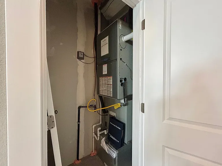 11571 SW Barber St — Photo 36