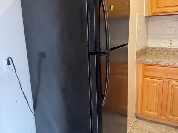 5 Wood Ave APT 4C