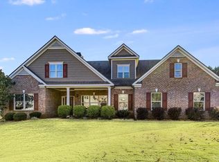 8255 Post Oak Ln, Gainesville, GA 30506