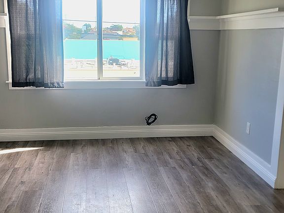 5th image of 3089 Macarthur Blvd #2