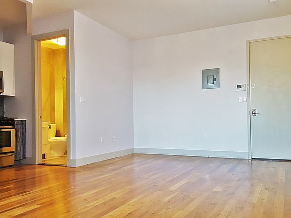 4th image of 305 Malcolm X Blvd #6F