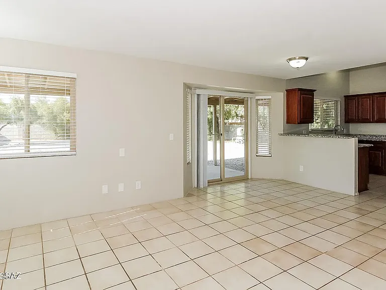 Main Livingroom