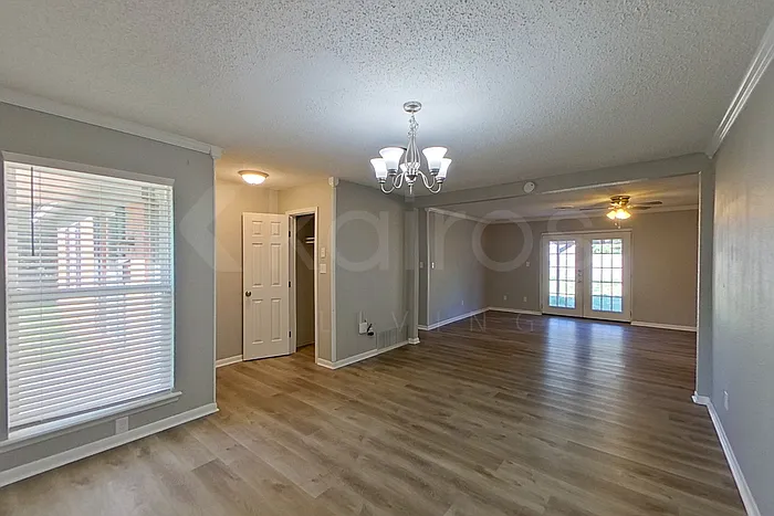 3 bed, 2.0 bath, 1269 sqft, $1,875 — Photo 3