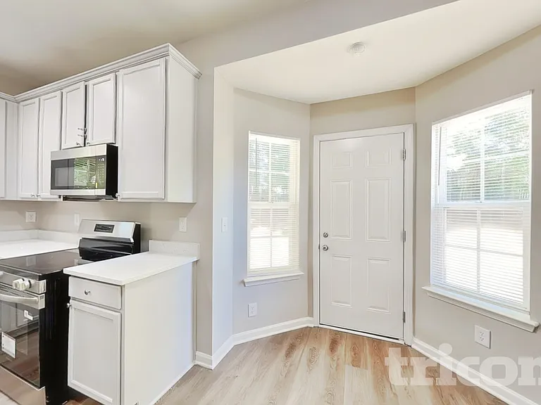 2303 Cilantro Way — Photo 4