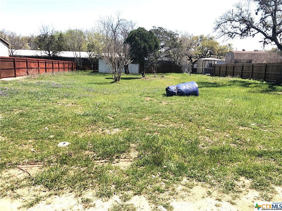 1st image of 211 Dobie Dr