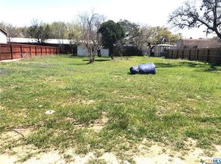 211 Dobie Dr, Wimberley, TX 78676