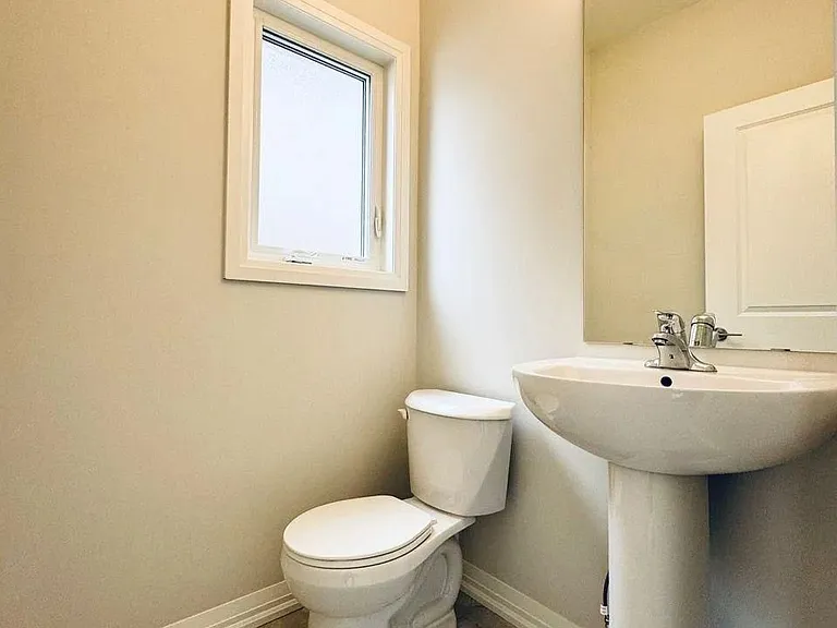 74 Acacia Rd — Photo 11