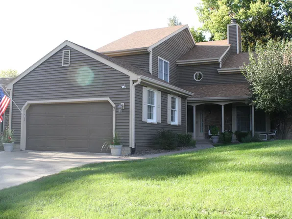 7 Thornwood Ct #7, Moline, IL 61265