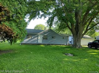 7486 Shea Rd, Cottrellville, MI 48039