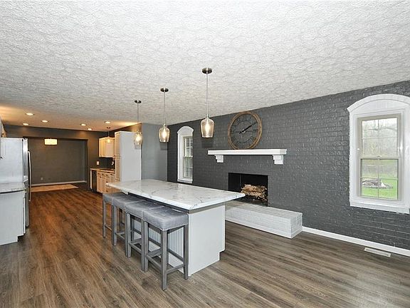 2nd image of 5975 Wysteria Ct