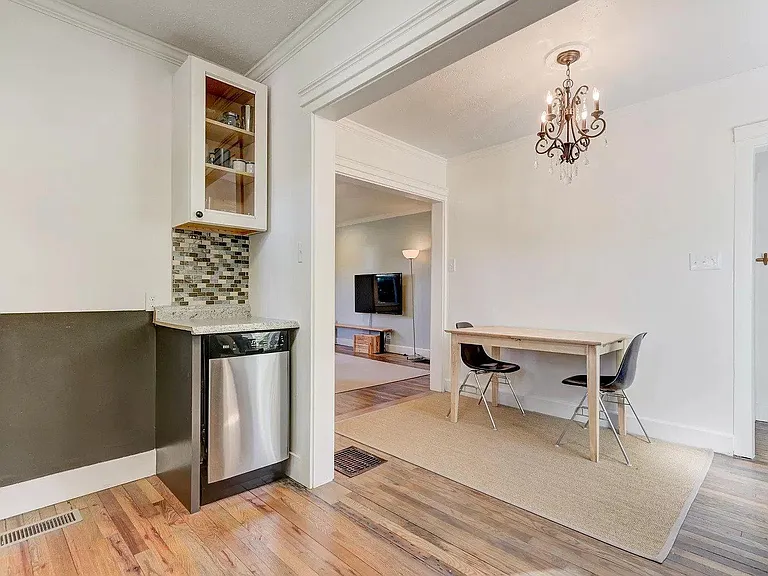 700 Oglewood Ave — Photo 5