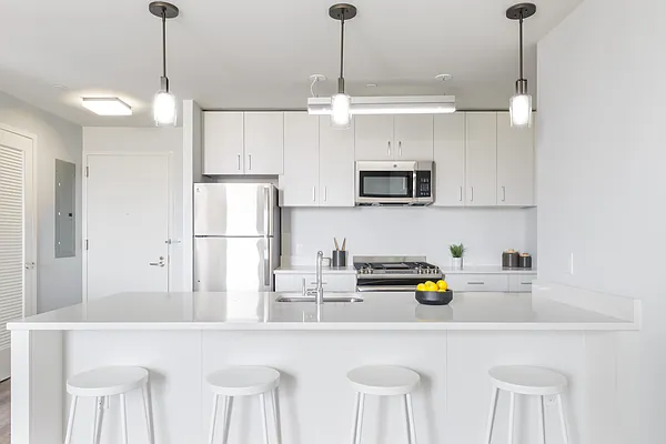 Rented by MNS | media 9