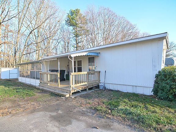 3rd image of 160 Washington St Lot 69
