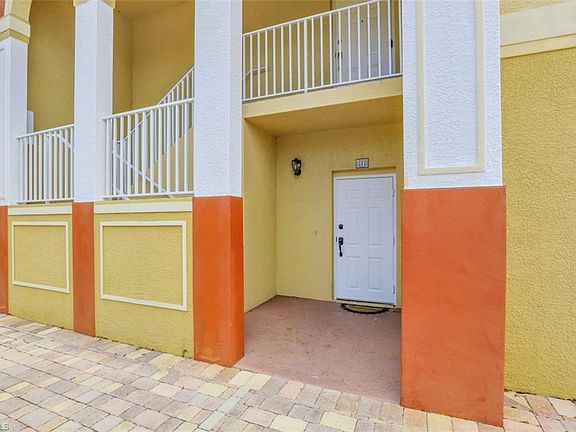 5th image of 403 SW 47th Ter #101