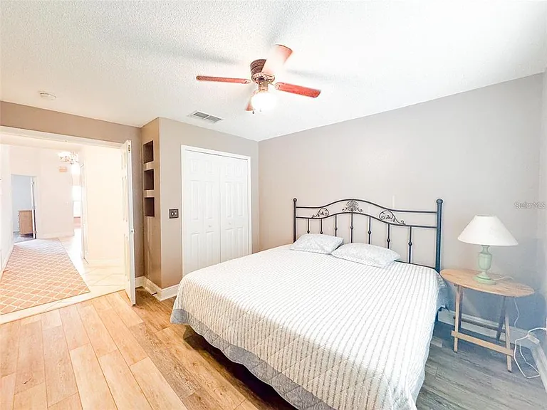 2474 Saint Augustine Blvd — Photo 14