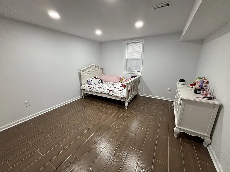 1118 Virginia Ave — Photo 10