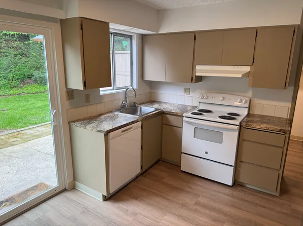 1 Ashland St APT 1, Kalama, WA 98625