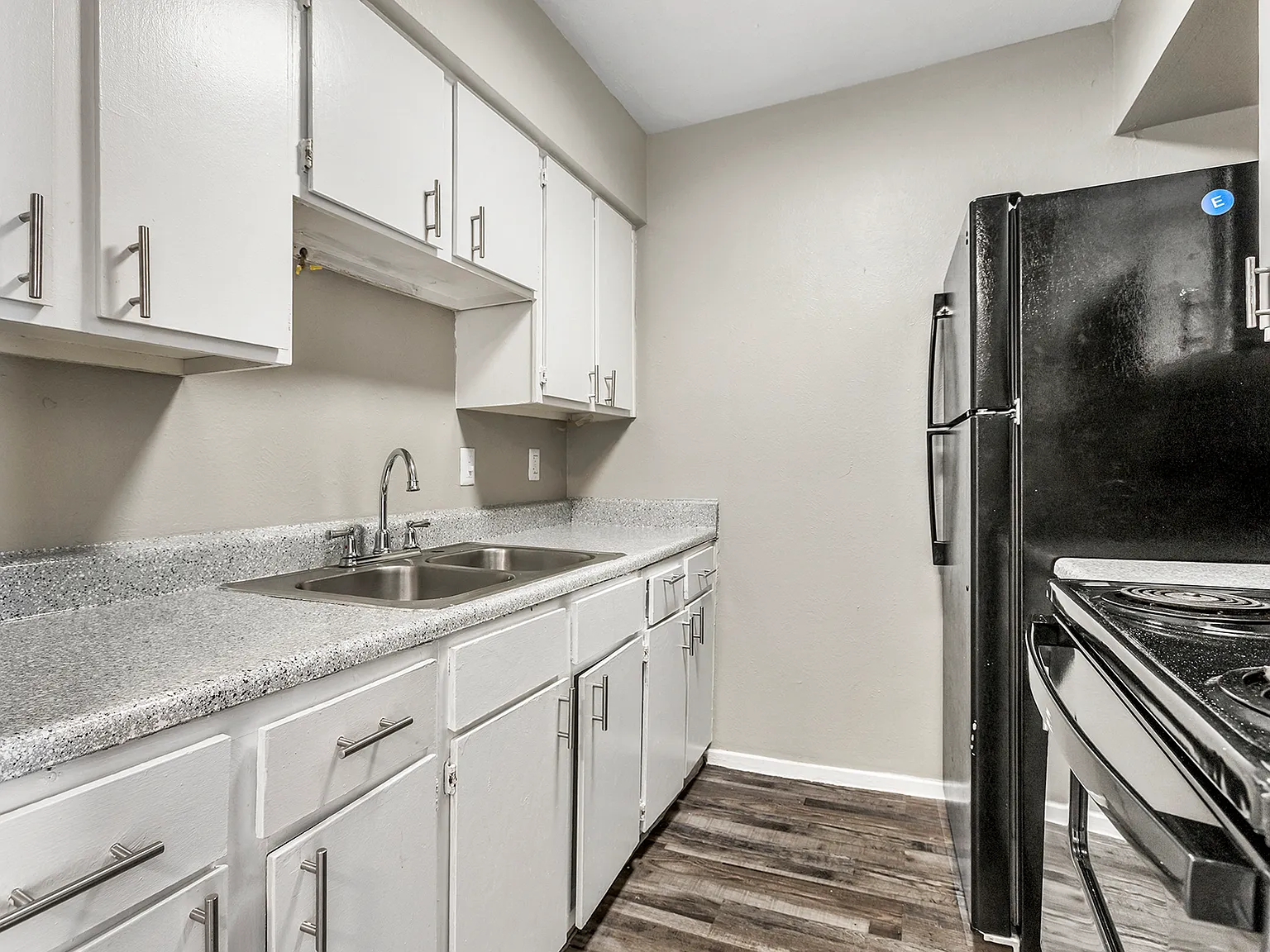 Mountain Creek Apartments — Photo 4