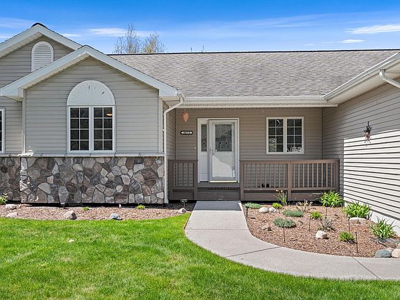 4th image of 8673 Sun Bay Ct