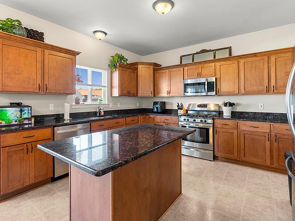 2nd image of 8101 Peninsula Cir