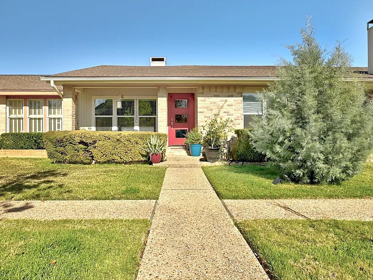 11133 Pinehurst Dr #C — Photo 3