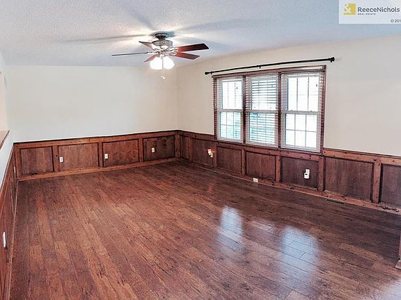 4th image of 123 NE Leann Dr