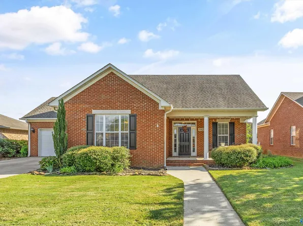 5012 Frankford Dr SE, Owens Cross Roads, AL 35763