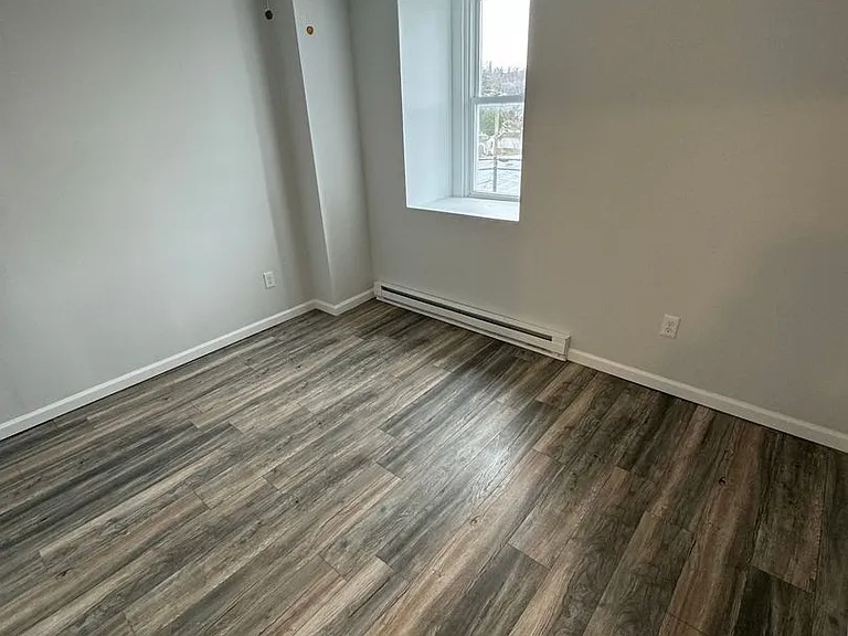 103 Main St — Photo 7
