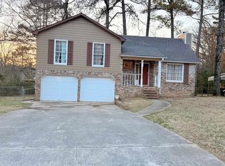 1127 Outwoods Cir, Birmingham, AL 35235