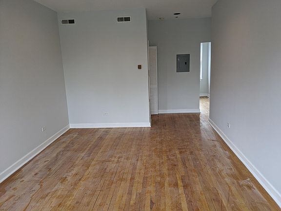 2nd image of 2046 N Albany Ave APT 3S