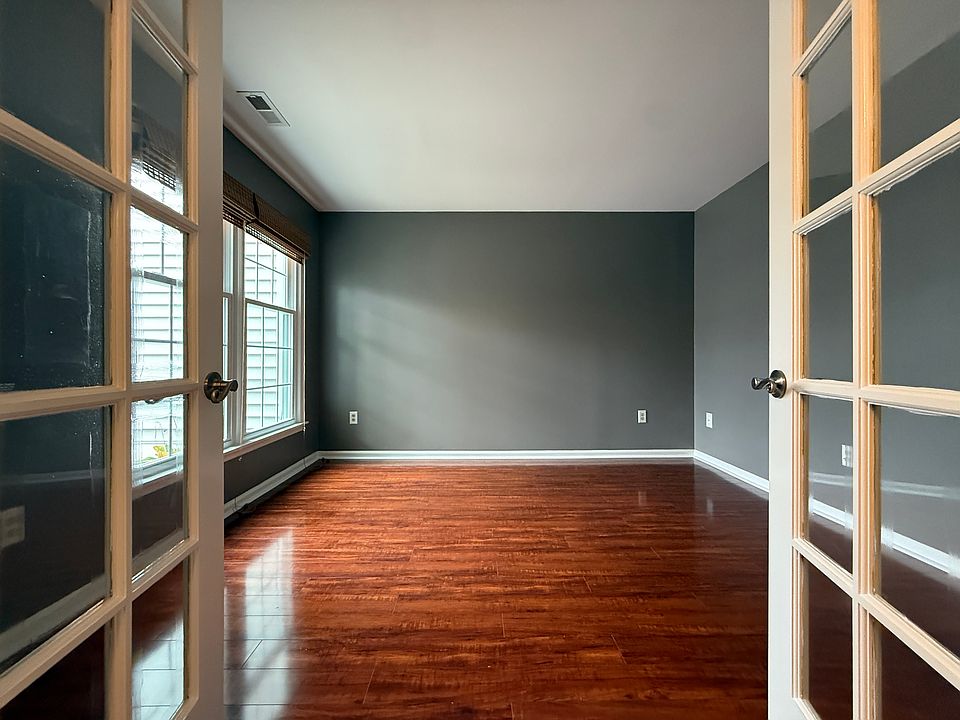 1st image of 181 Milkweed Ct