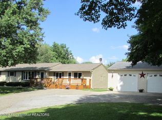 1953 Ives Rd, Leslie, MI 49251