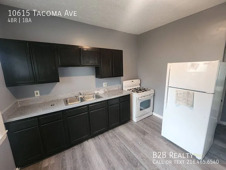 10615 Tacoma Ave — Photo 12