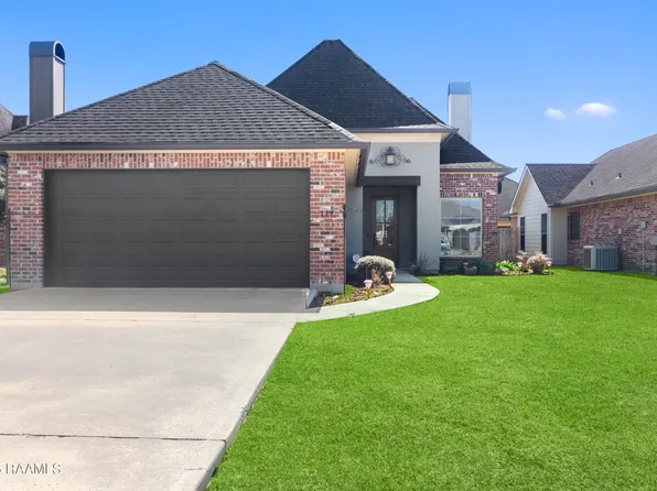 117 Old Heritage Ln, Carencro, LA 70520